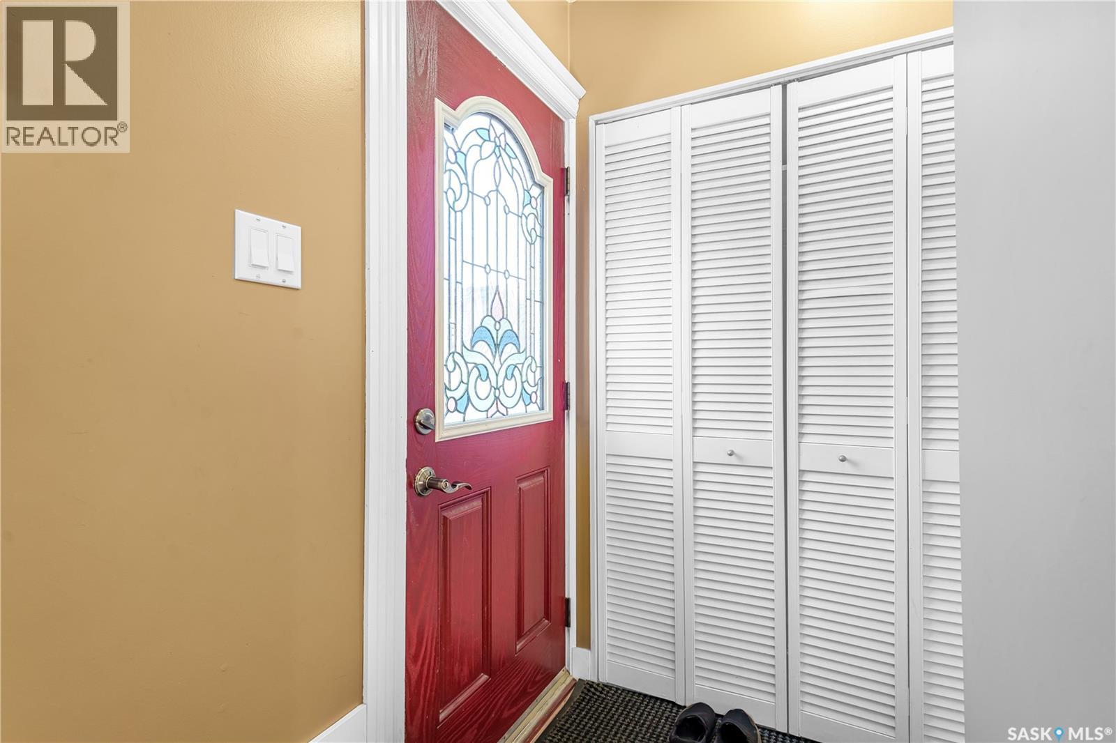 2256 Pasqua Street, Regina, Saskatchewan S4T 4M4 - Photo 5 - SK019389