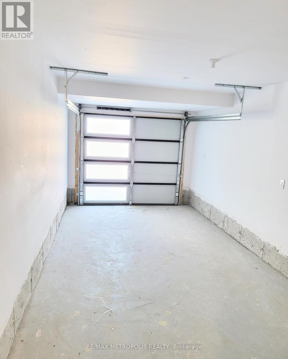 20 Esquire Way, Whitby, Ontario  L1R 0S7 - Photo 14 - E12597684