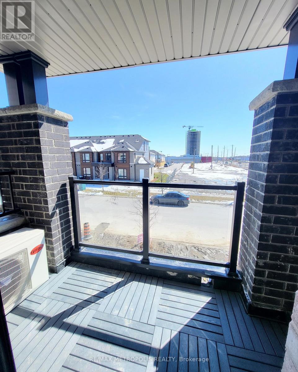 20 Esquire Way, Whitby, Ontario  L1R 0S7 - Photo 15 - E12597684