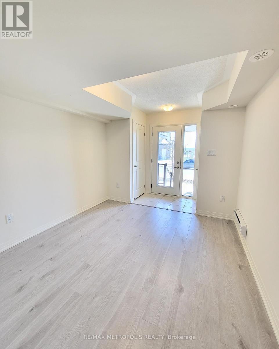 20 Esquire Way, Whitby, Ontario  L1R 0S7 - Photo 3 - E12597684