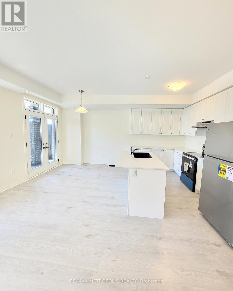 20 Esquire Way, Whitby, Ontario  L1R 0S7 - Photo 5 - E12597684