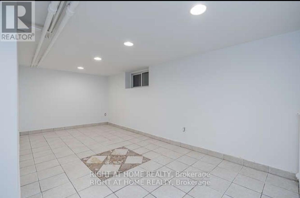 Basement - 157 Woodycrest Avenue N, Toronto, Ontario  M4J 3B8 - Photo 6 - E12597750