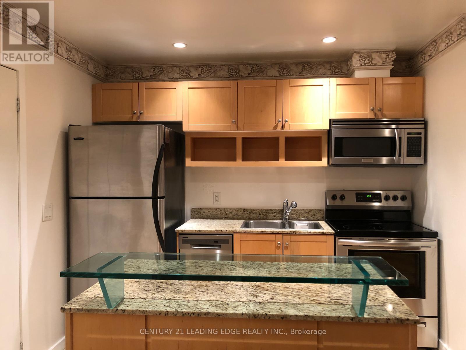 1204 - 218 Queens Quay W, Toronto, Ontario  M5J 2Y6 - Photo 3 - C12597682