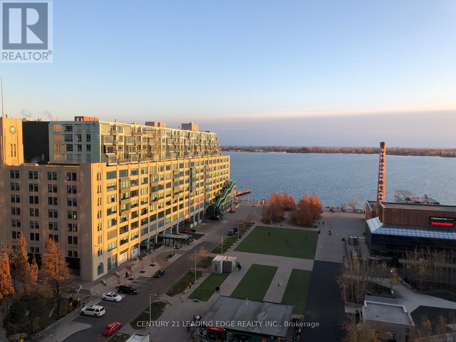 1204 - 218 Queens Quay W, Toronto, Ontario  M5J 2Y6 - Photo 15 - C12597682