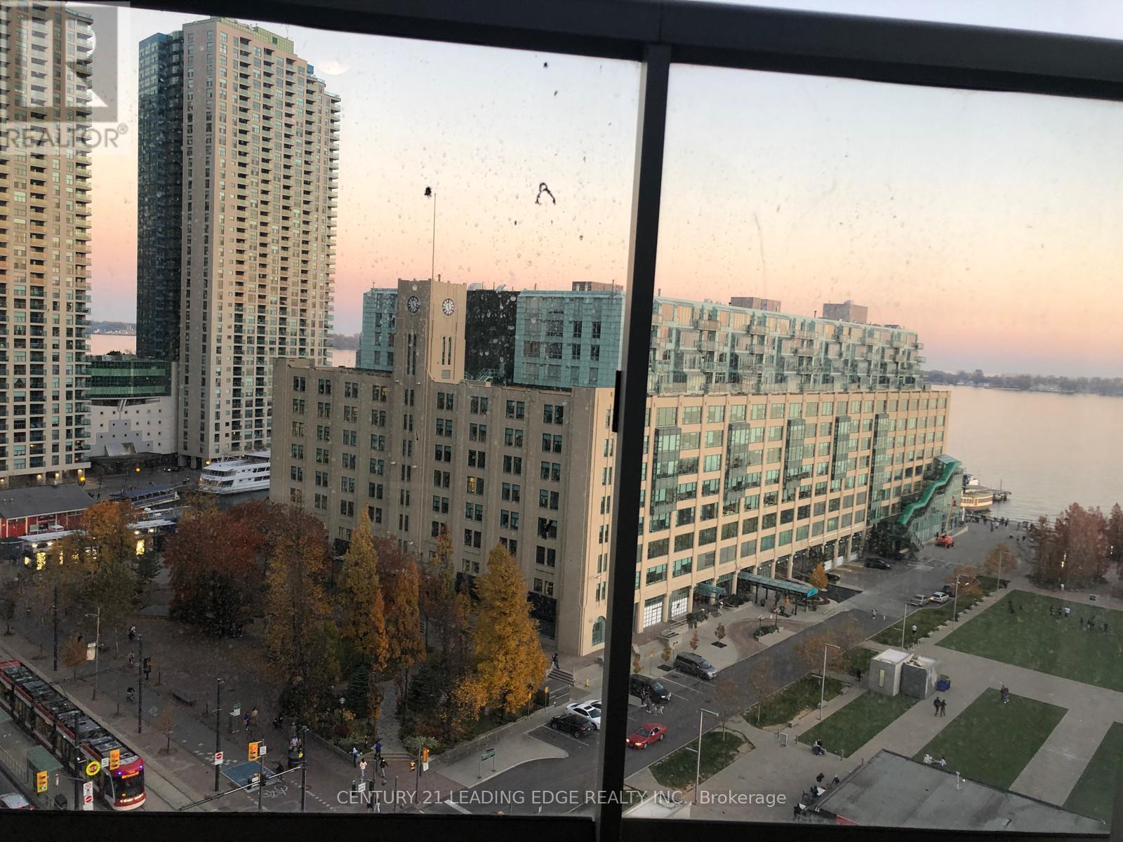 1204 - 218 Queens Quay W, Toronto, Ontario  M5J 2Y6 - Photo 13 - C12597682