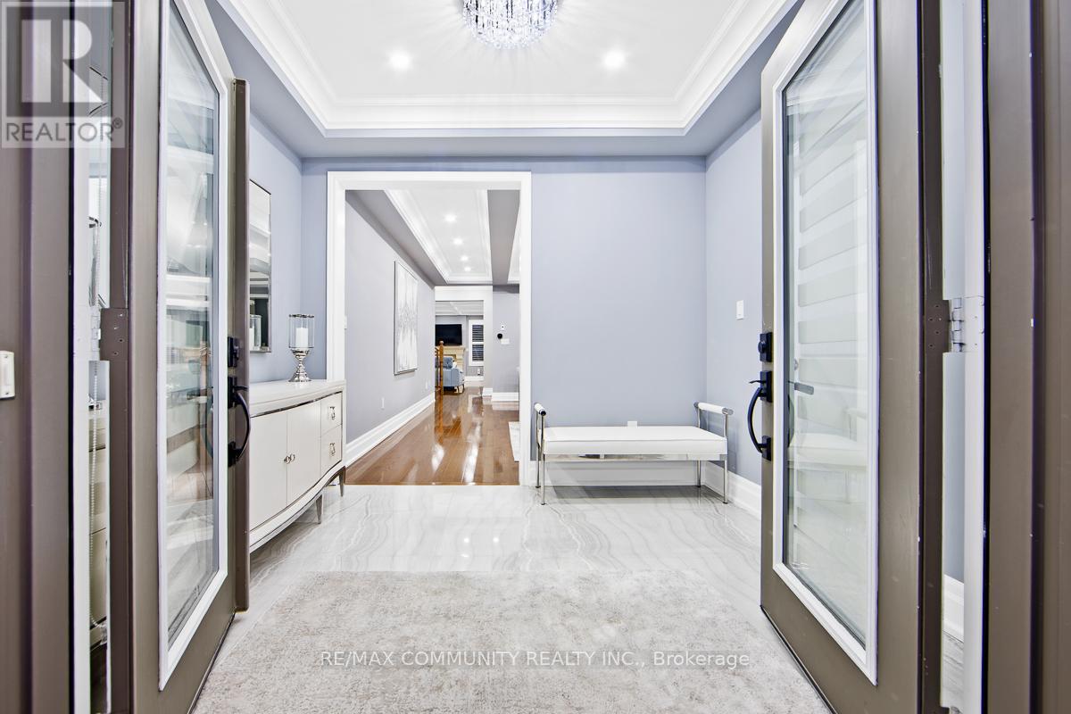 7 Seager Street, Richmond Hill, Ontario  L4S 0H1 - Photo 2 - N12539722