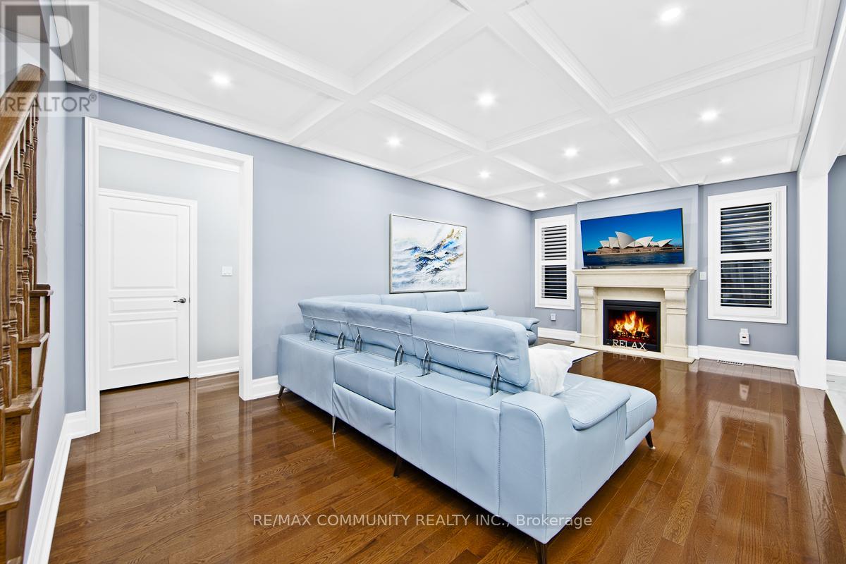 7 Seager Street, Richmond Hill, Ontario  L4S 0H1 - Photo 6 - N12539722