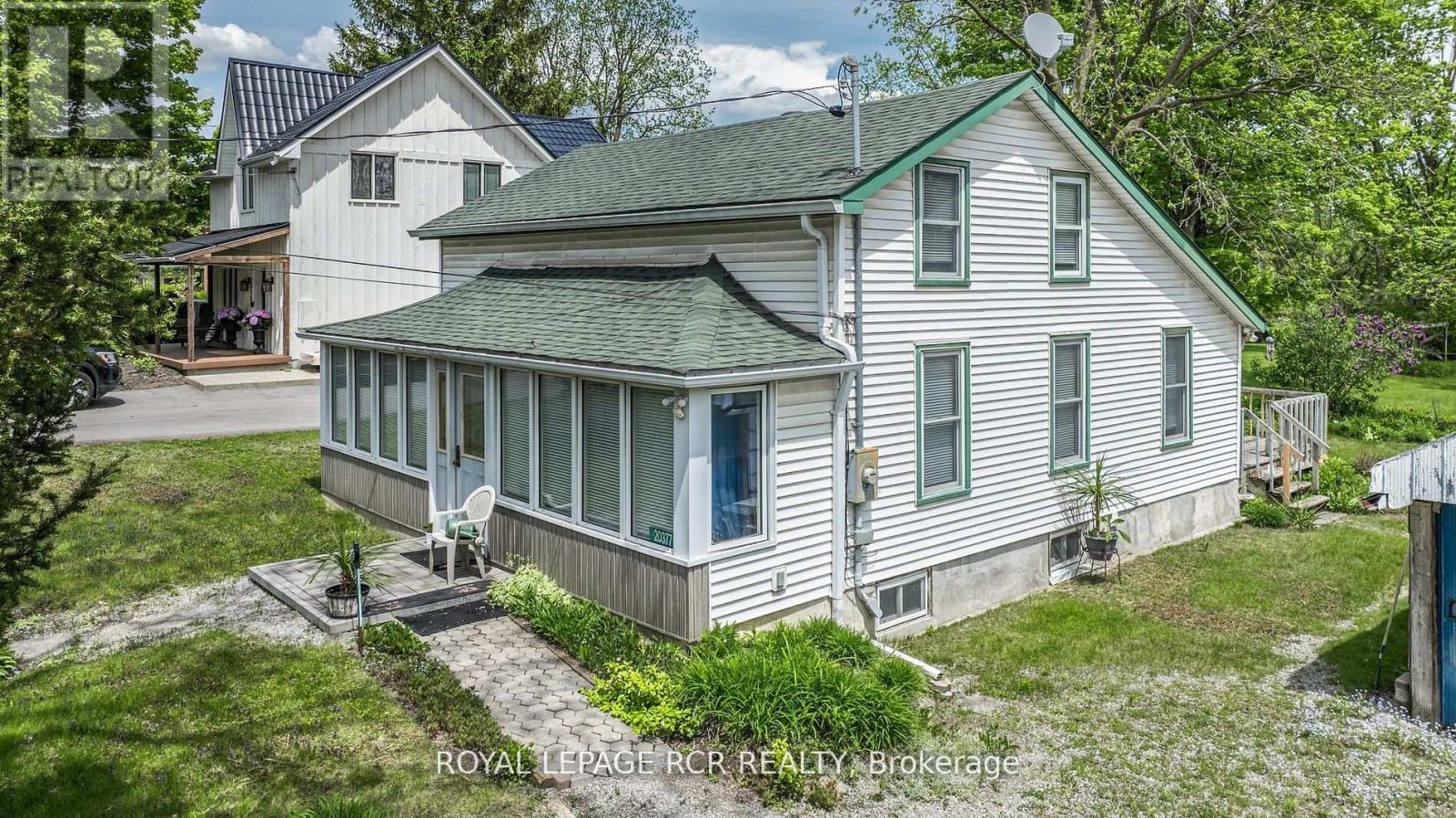 20377 Leslie Street, East Gwillimbury, Ontario  L0G 1R0 - Photo 1 - N12597758