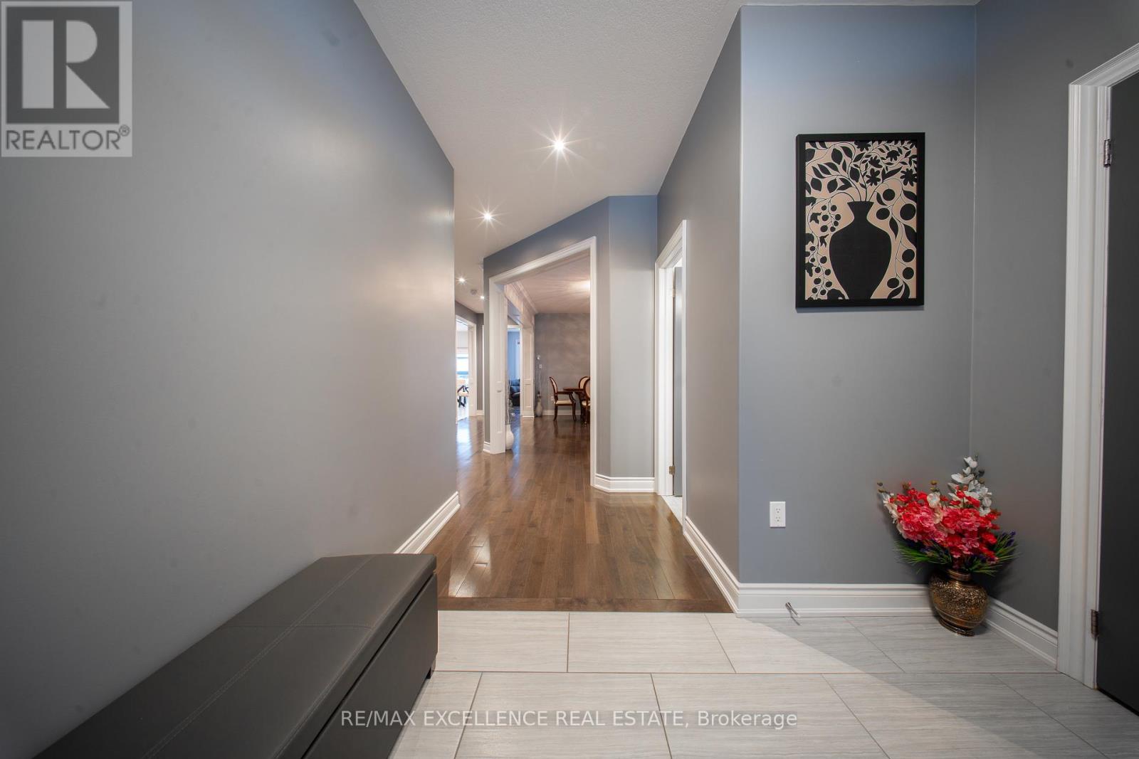 125 Centre Street, Essa, Ontario  L0M 1B0 - Photo 5 - N12597764