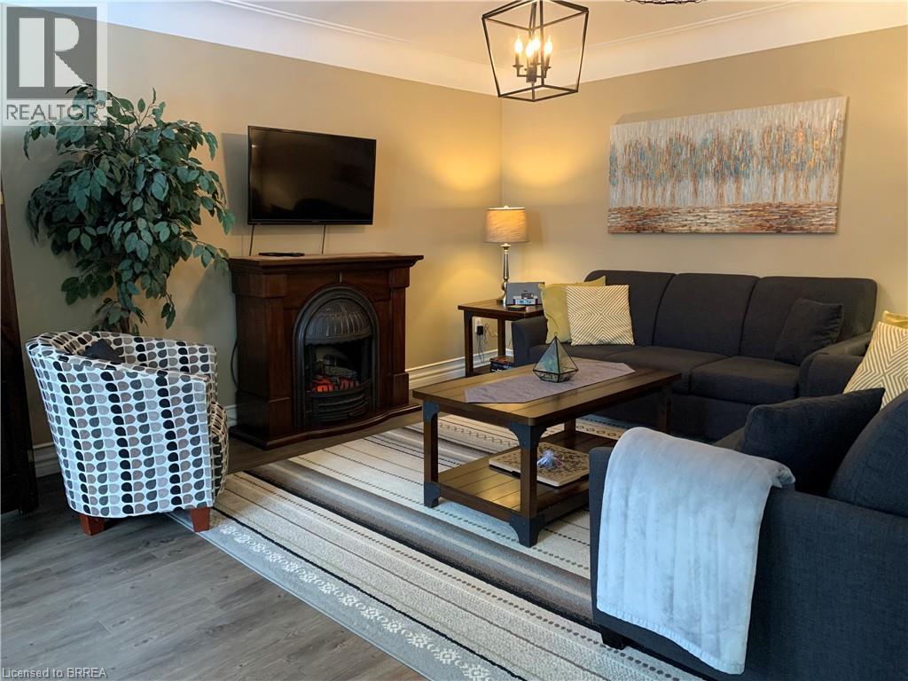 2532 Governors Road, Lynden, Ontario  L0R 1T0 - Photo 4 - 40791393