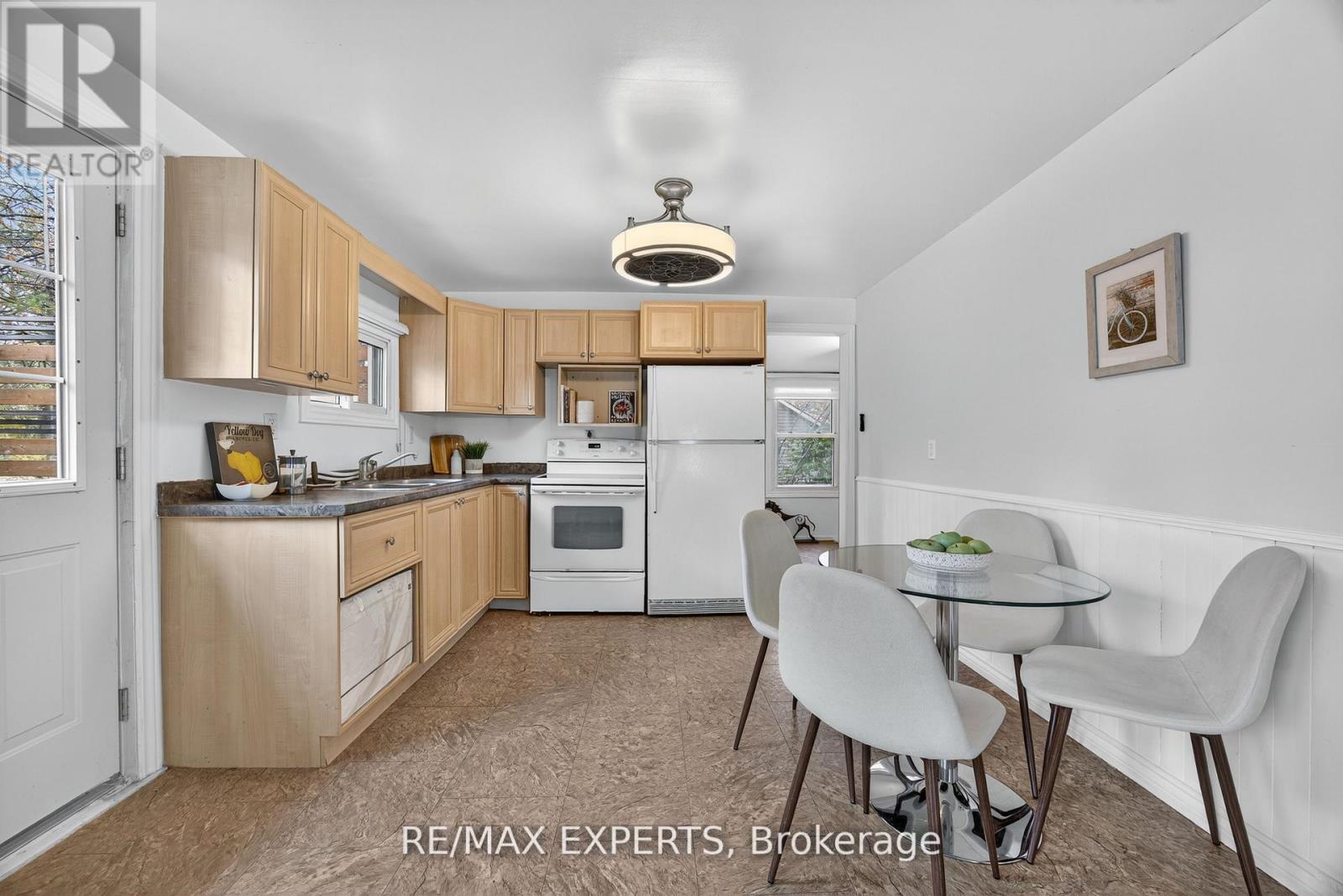 48 Sunnidale Road S, Wasaga Beach, Ontario  L9Z 2M5 - Photo 11 - S12597632