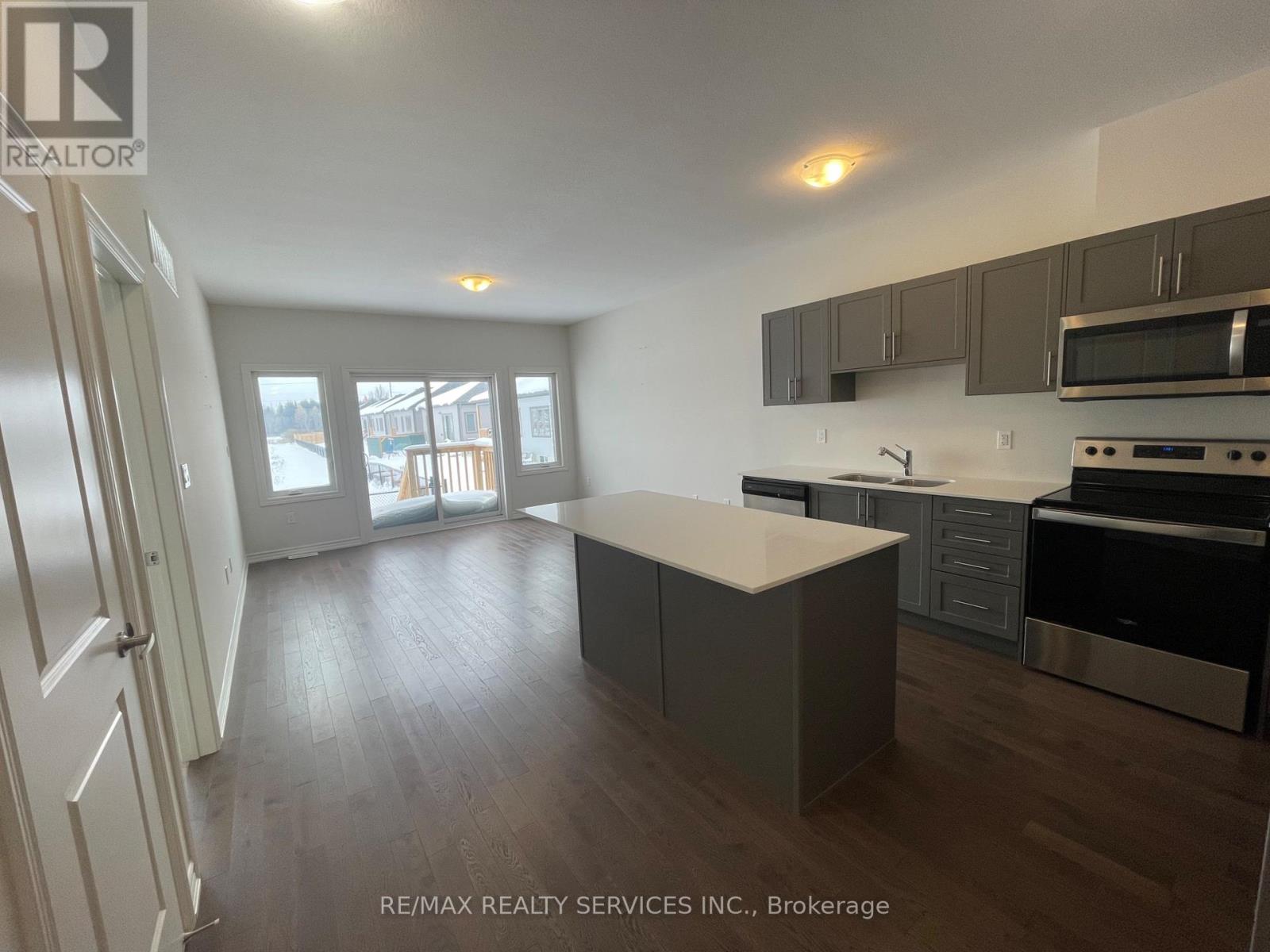 88 Cheryl Avenue, North Perth, Ontario  N0G 1B0 - Photo 2 - X12548882