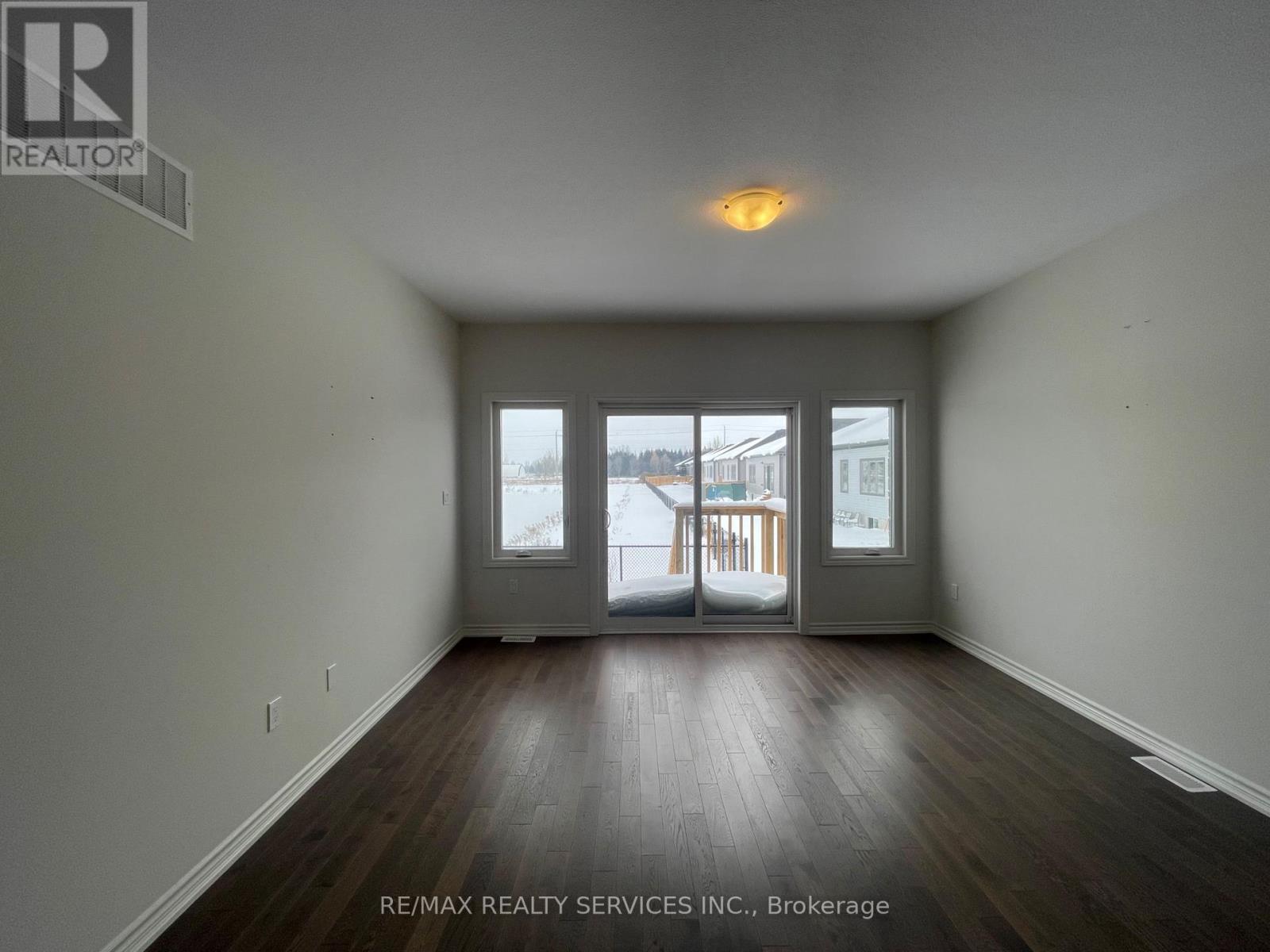 88 Cheryl Avenue, North Perth, Ontario  N0G 1B0 - Photo 6 - X12548882