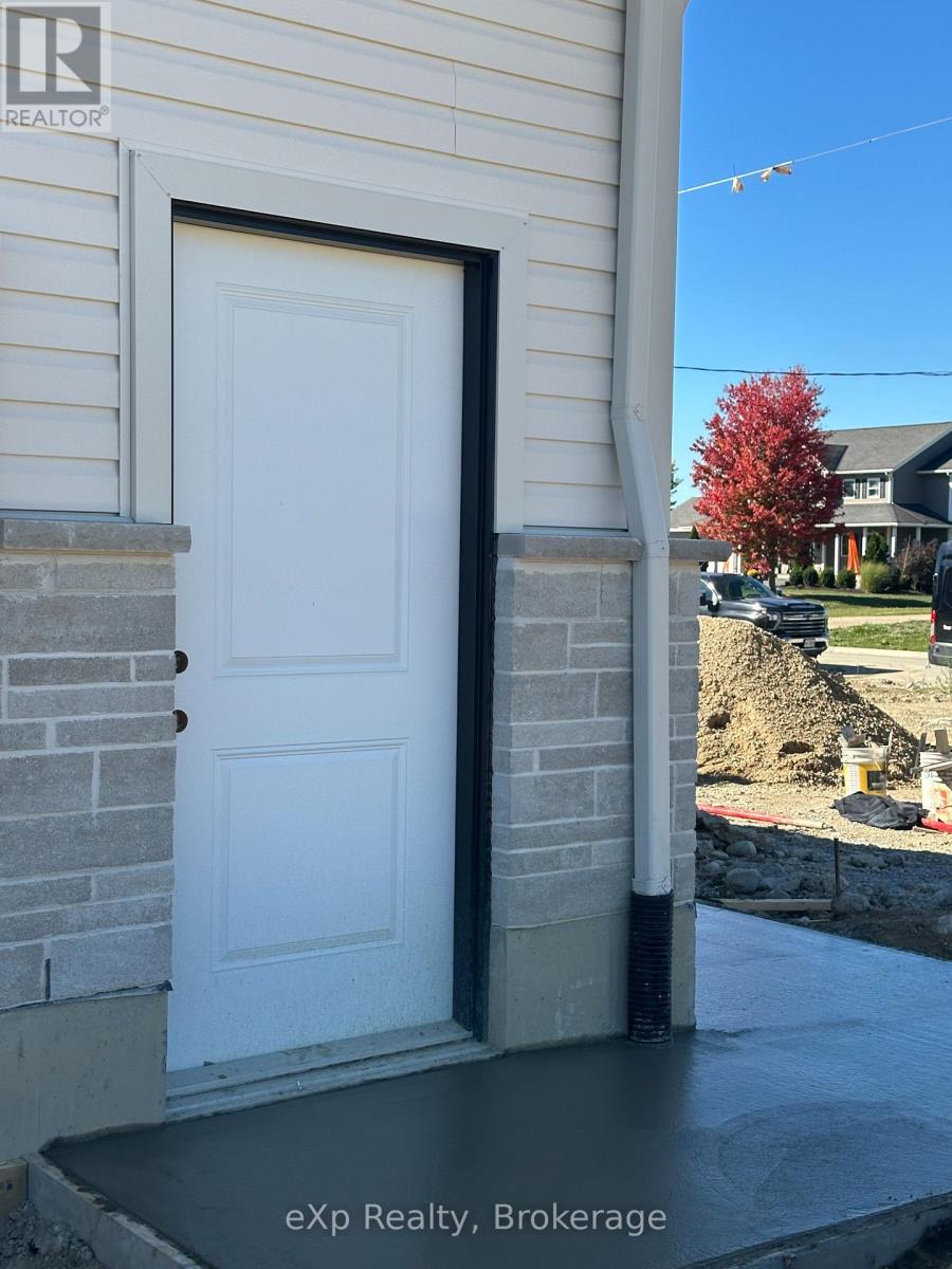 1036 Walton Avenue N, North Perth, Ontario  N4W 3S2 - Photo 32 - X12456108