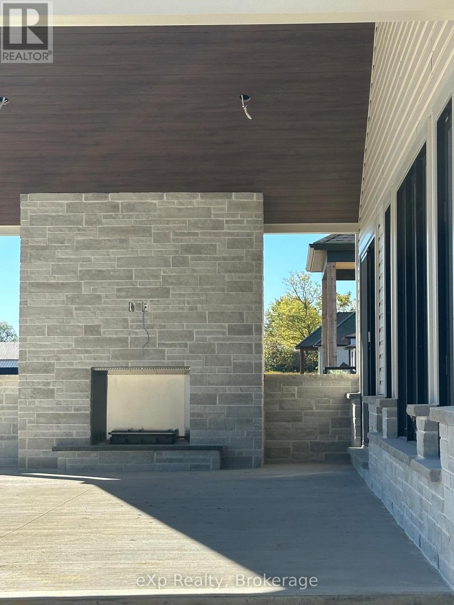 1036 Walton Avenue N, North Perth, Ontario  N4W 3S2 - Photo 28 - X12456108