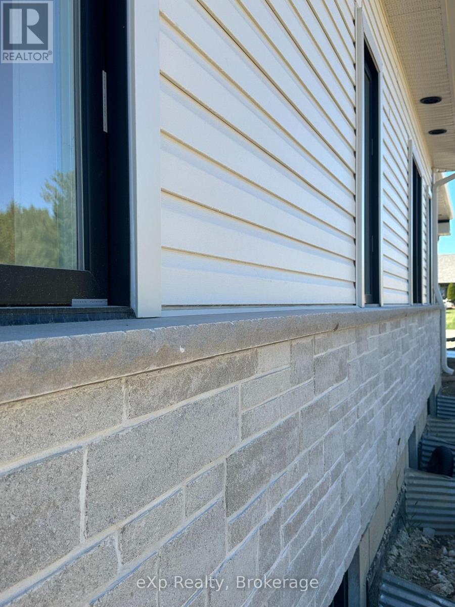 1036 Walton Avenue N, North Perth, Ontario  N4W 3S2 - Photo 33 - X12456108