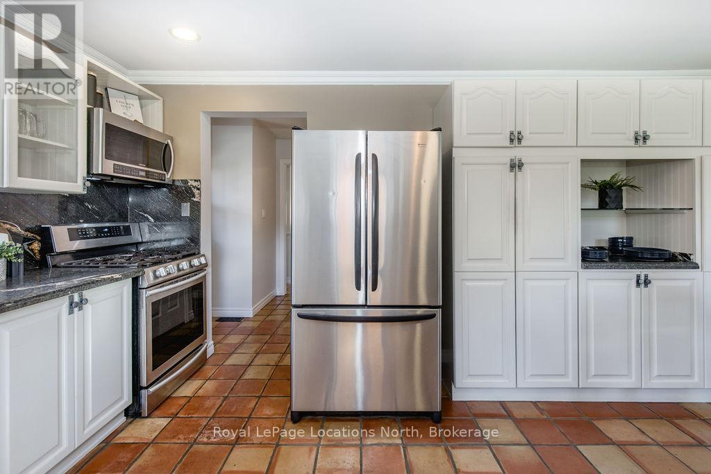 3580 Linda Street, Innisfil, Ontario  L9S 2L2 - Photo 11 - N12597820