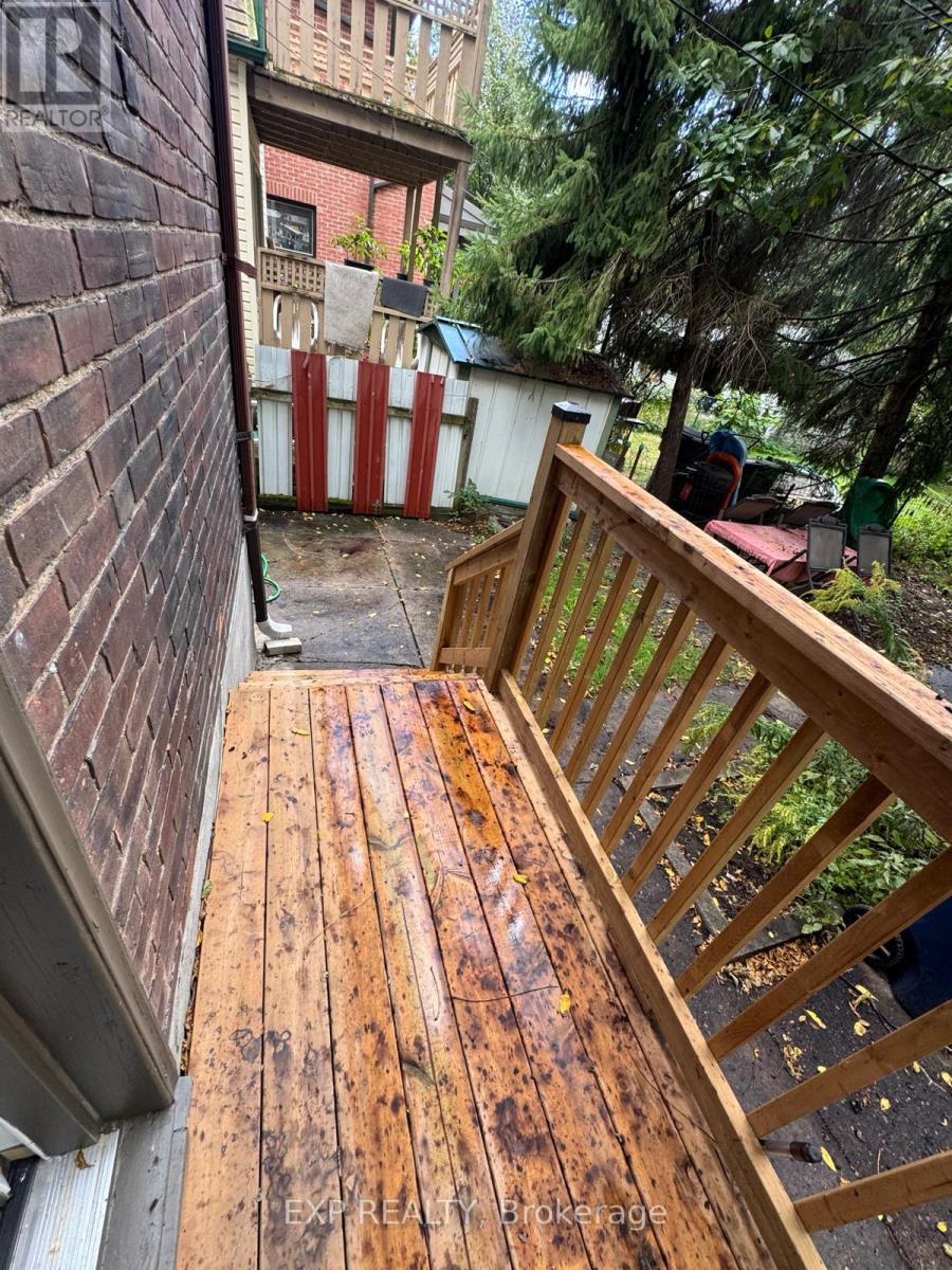 Main - 422 Clendenan Avenue, Toronto, Ontario  M6P 2X6 - Photo 23 - W12597582