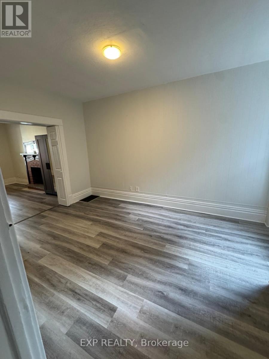 Main - 422 Clendenan Avenue, Toronto, Ontario  M6P 2X6 - Photo 9 - W12597582