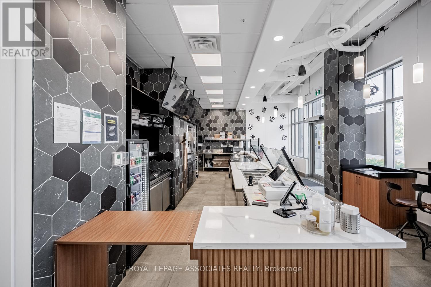 B - 205 Queen Street E, Brampton, Ontario  L6W 0C8 - Photo 17 - W12597584