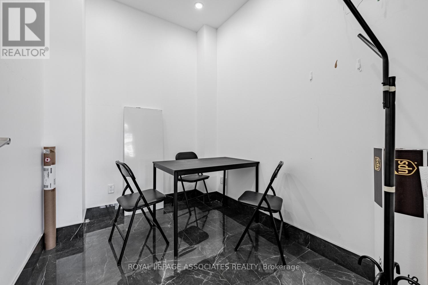 B - 205 Queen Street E, Brampton, Ontario  L6W 0C8 - Photo 29 - W12597584