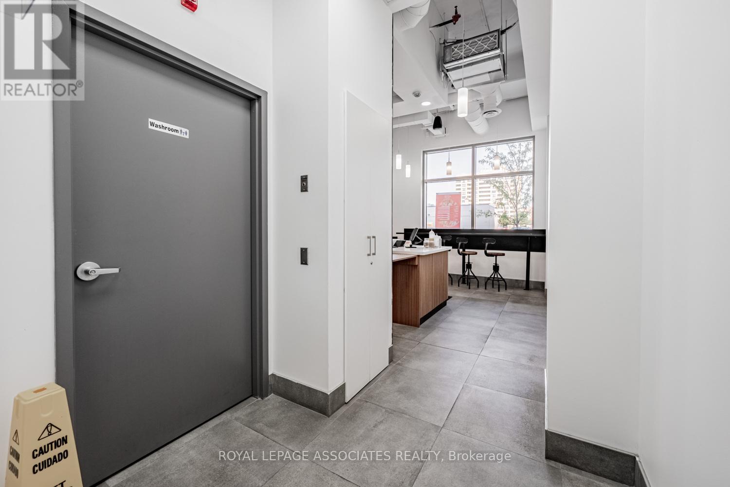 B - 205 Queen Street E, Brampton, Ontario  L6W 0C8 - Photo 30 - W12597584