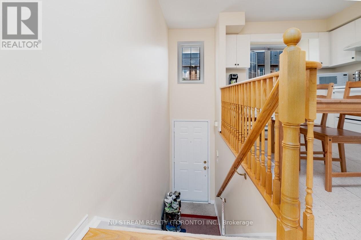 18 - 1128 Dundas Street W, Mississauga, Ontario  L5C 1E1 - Photo 2 - W12597618