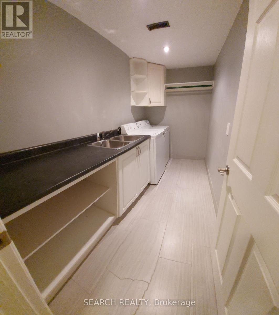 Main & Upper - 40 St Andrews Boulevard, Toronto, Ontario  M9R 1W1 - Photo 20 - W12597622