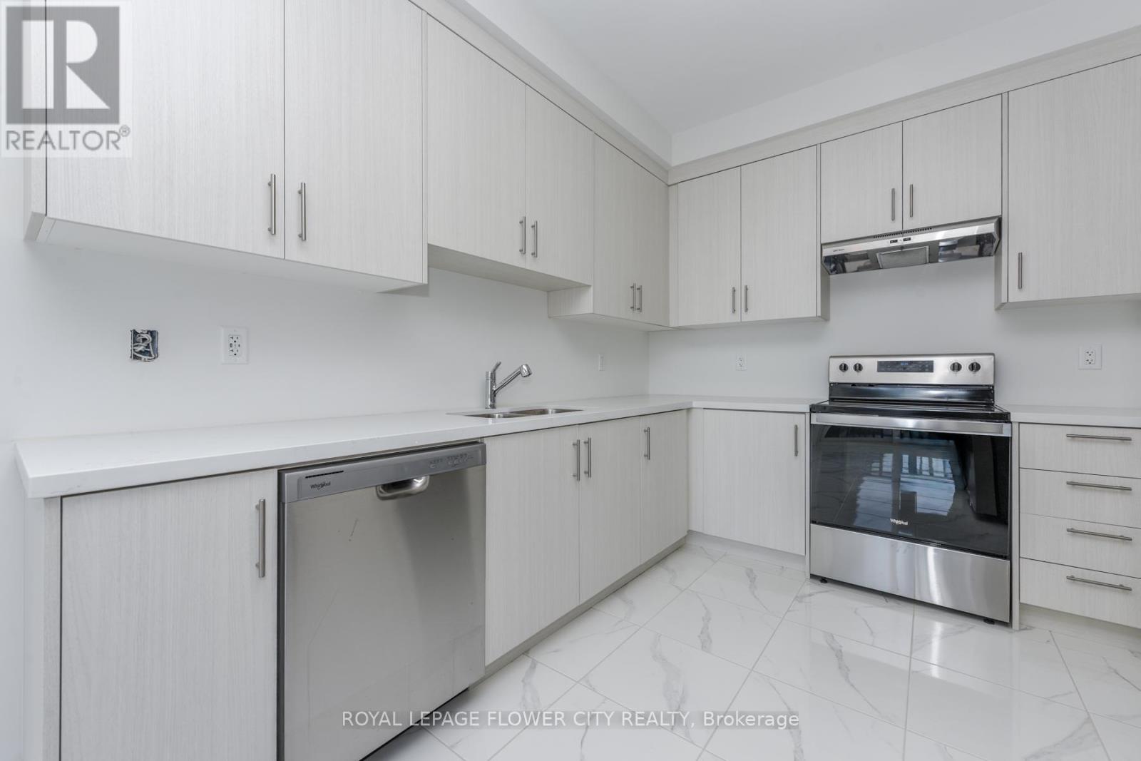 57 Tapscott Crescent, Brampton, Ontario  L6R 4A1 - Photo 18 - W12597642