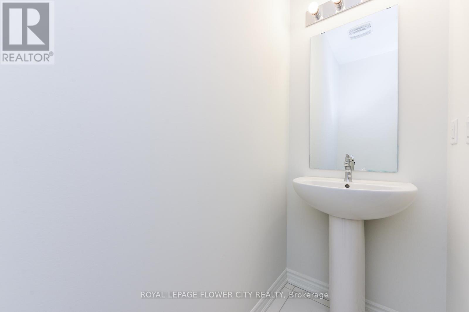 57 Tapscott Crescent, Brampton, Ontario  L6R 4A1 - Photo 31 - W12597642