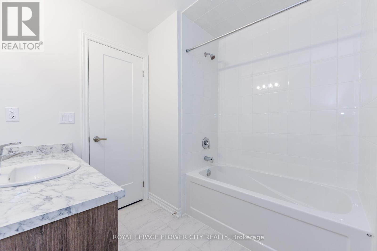 57 Tapscott Crescent, Brampton, Ontario  L6R 4A1 - Photo 32 - W12597642