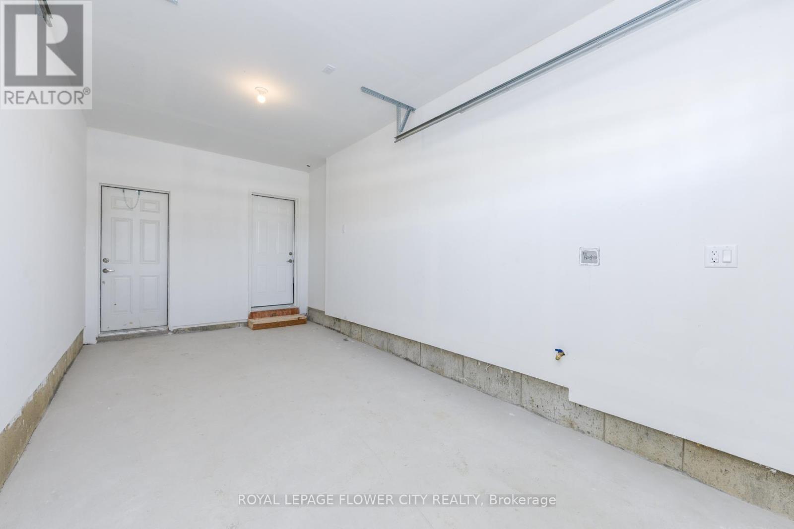 57 Tapscott Crescent, Brampton, Ontario  L6R 4A1 - Photo 45 - W12597642