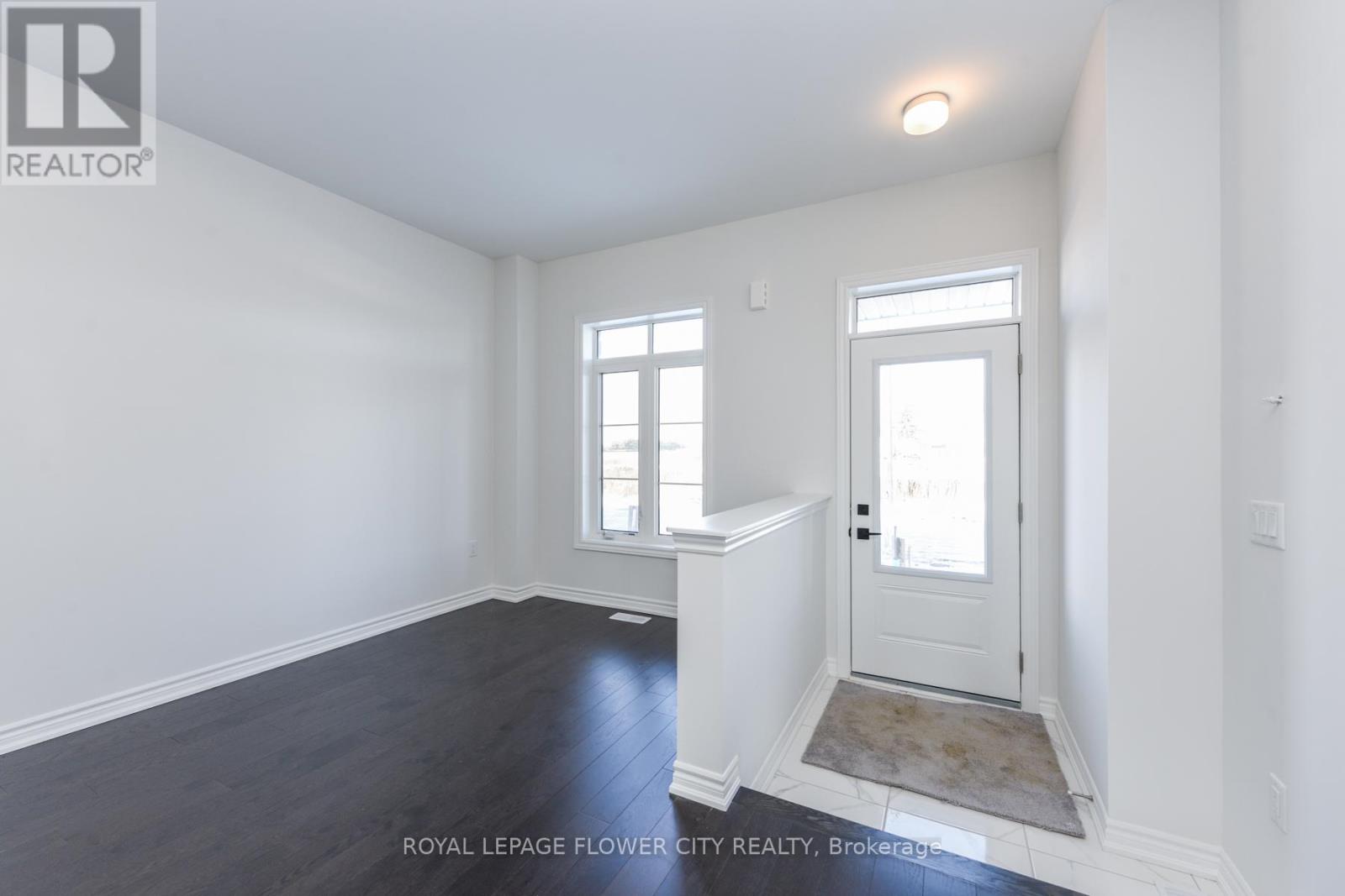 57 Tapscott Crescent, Brampton, Ontario  L6R 4A1 - Photo 5 - W12597642