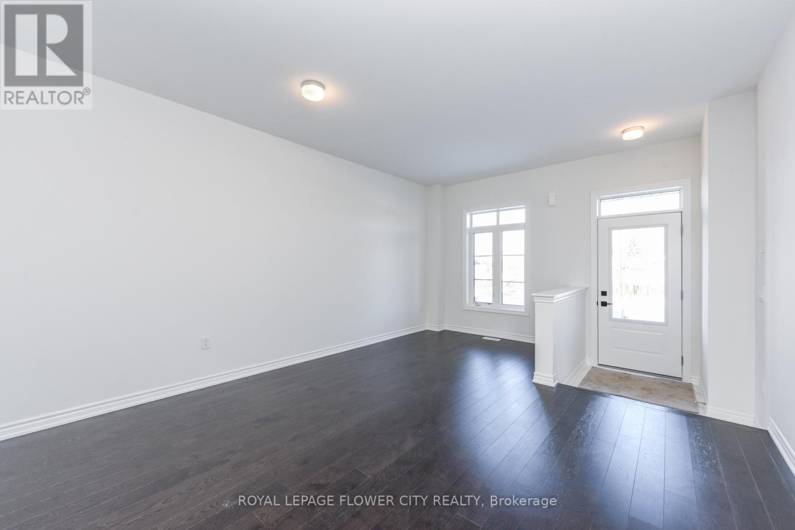 57 Tapscott Crescent, Brampton, Ontario  L6R 4A1 - Photo 6 - W12597642