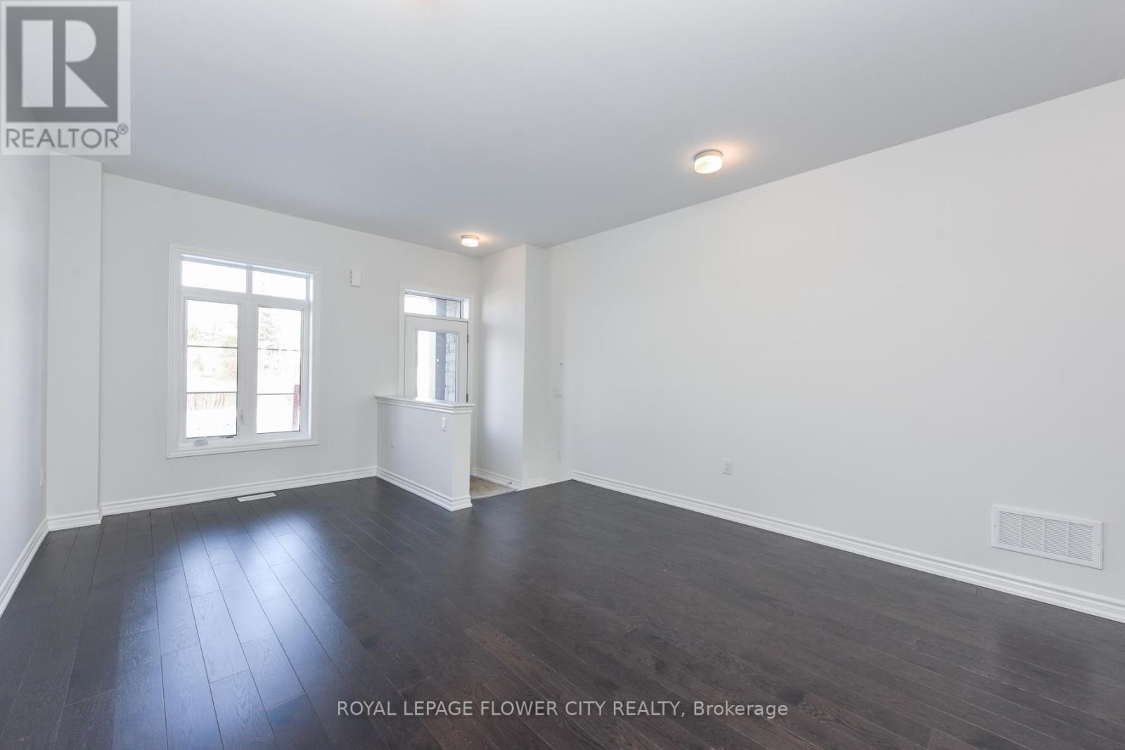 57 Tapscott Crescent, Brampton, Ontario  L6R 4A1 - Photo 7 - W12597642