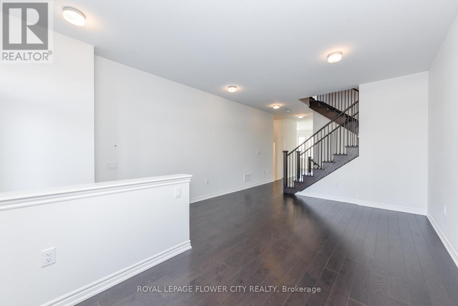 57 Tapscott Crescent, Brampton, Ontario  L6R 4A1 - Photo 8 - W12597642