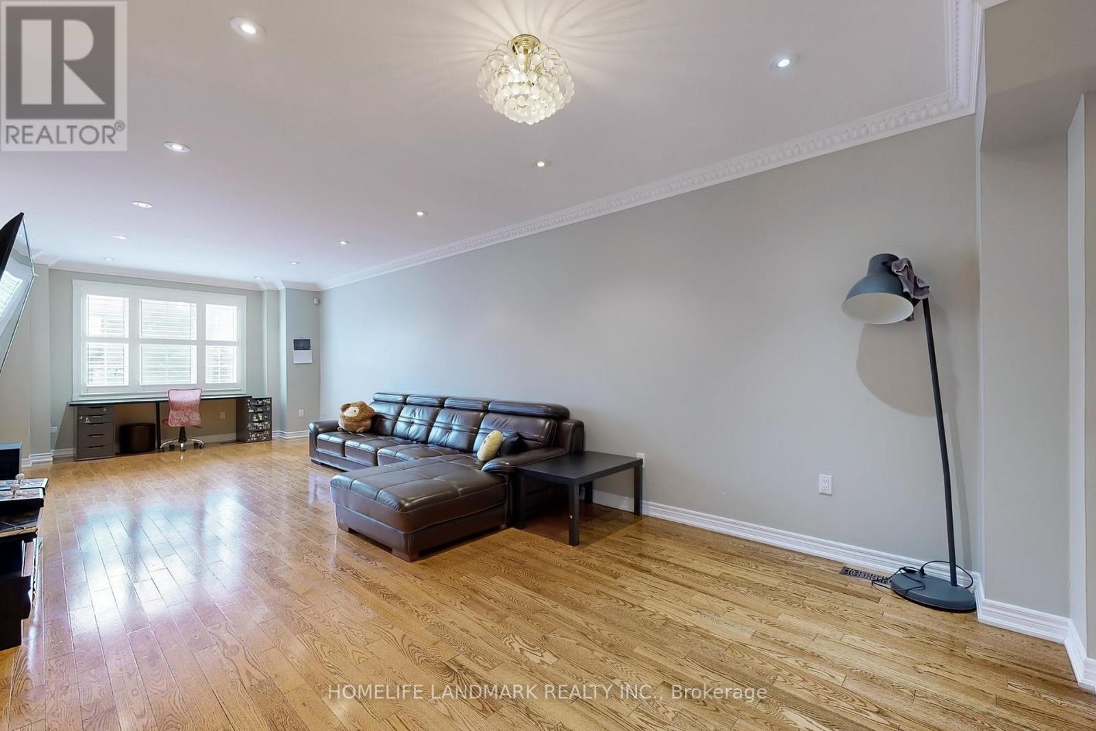 72 Branstone Road, Toronto, Ontario  M6E 4E4 - Photo 6 - W12597660