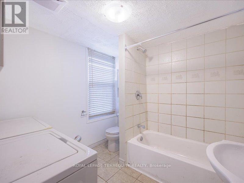 1 - 166 Main Street N, Brampton (Downtown Brampton), Ontario  L6V 1N9 - Photo 3 - W12597722