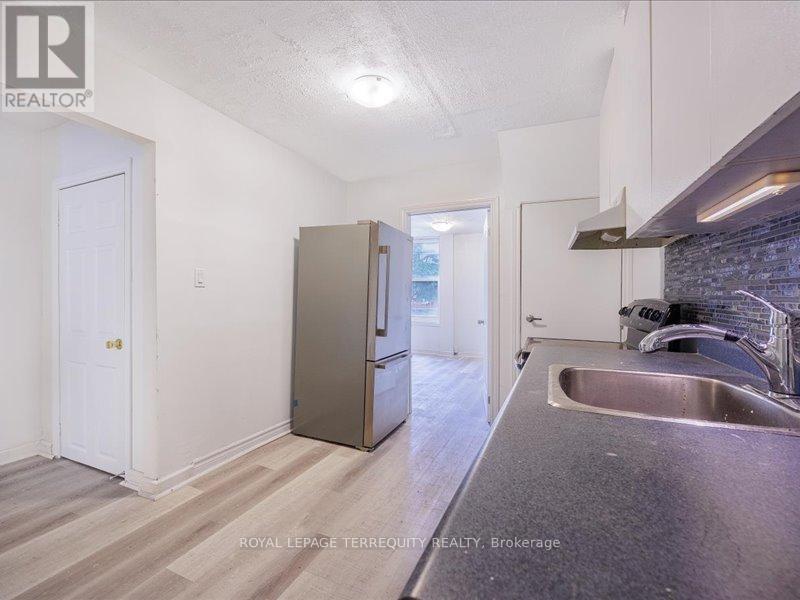 1 - 166 Main Street N, Brampton (Downtown Brampton), Ontario  L6V 1N9 - Photo 4 - W12597722