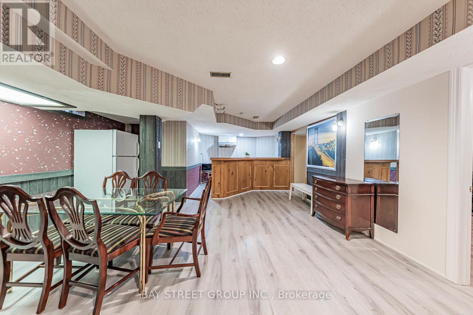 2524 Paula Court, Mississauga, Ontario  L5K 2R5 - Photo 35 - W12597734