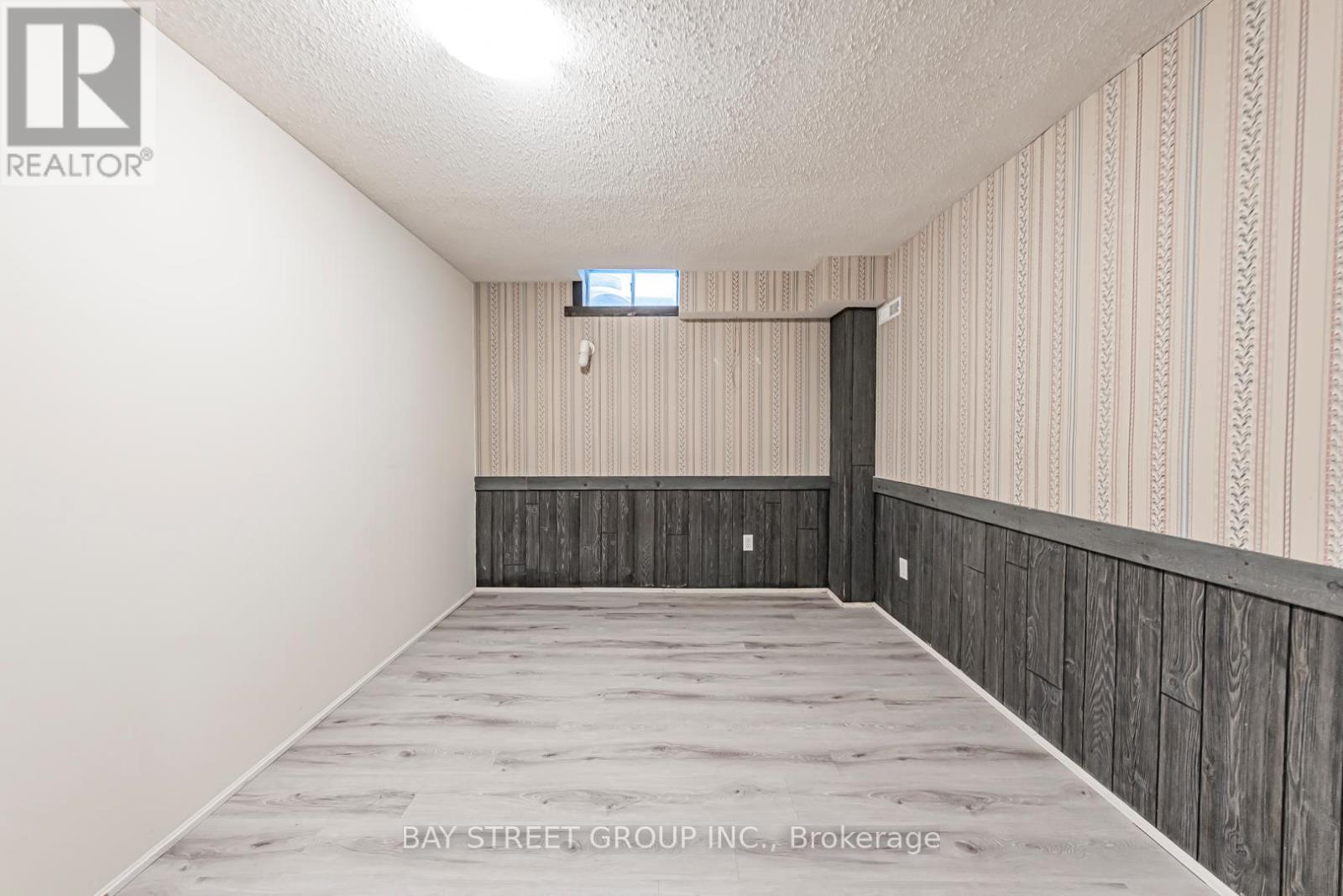 2524 Paula Court, Mississauga, Ontario  L5K 2R5 - Photo 40 - W12597734