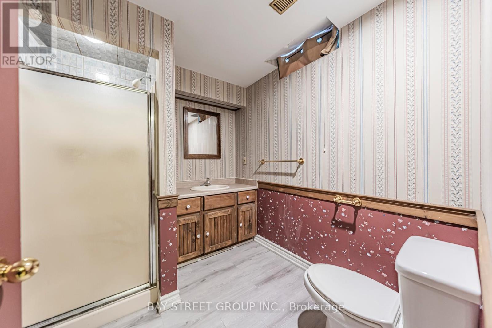 2524 Paula Court, Mississauga, Ontario  L5K 2R5 - Photo 42 - W12597734