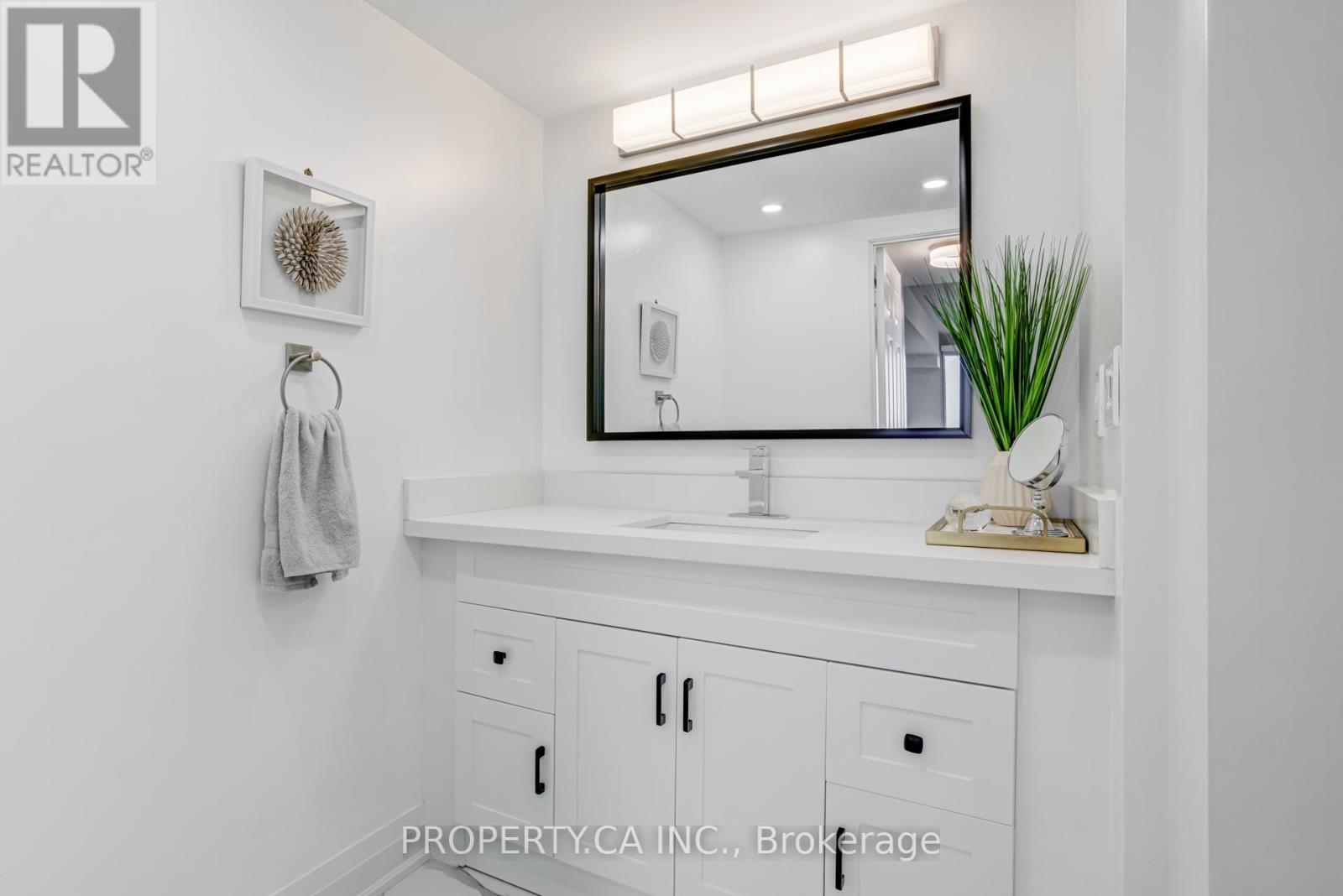 1201 - 1271 Walden Circle, Mississauga, Ontario  L5J 4R4 - Photo 25 - W12597770