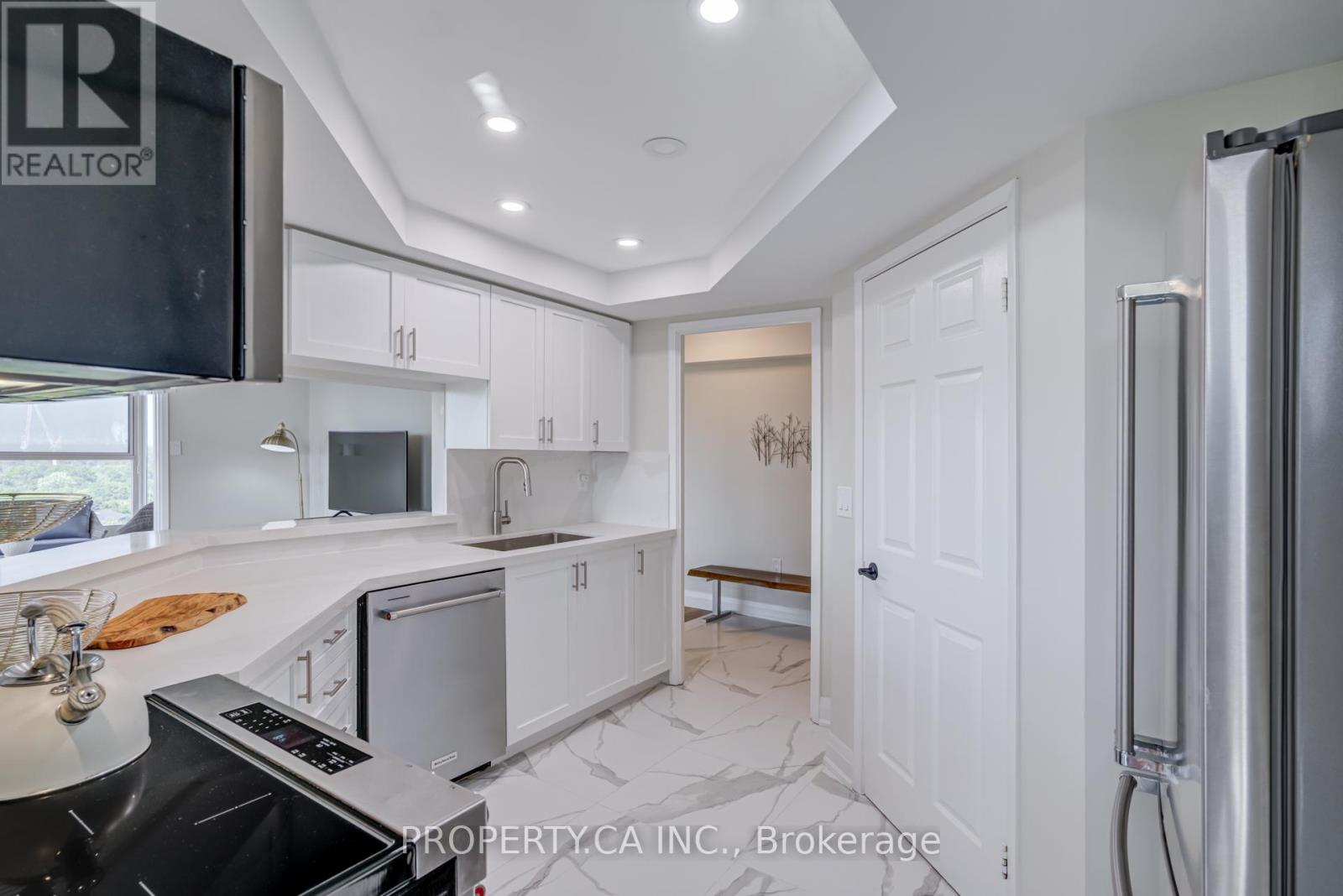 1201 - 1271 Walden Circle, Mississauga, Ontario  L5J 4R4 - Photo 7 - W12597770