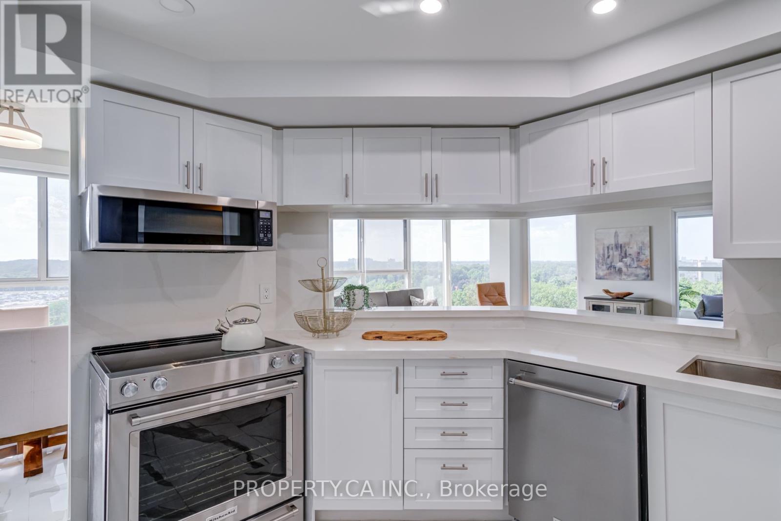 1201 - 1271 Walden Circle, Mississauga, Ontario  L5J 4R4 - Photo 8 - W12597770