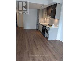 426 - 395 DUNDAS STREET W