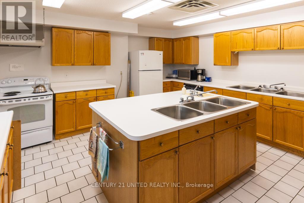 305 - 921 Armour Road, Peterborough, Ontario  K9H 7K5 - Photo 13 - X12597812