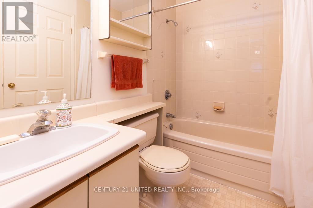 305 - 921 Armour Road, Peterborough, Ontario  K9H 7K5 - Photo 9 - X12597812
