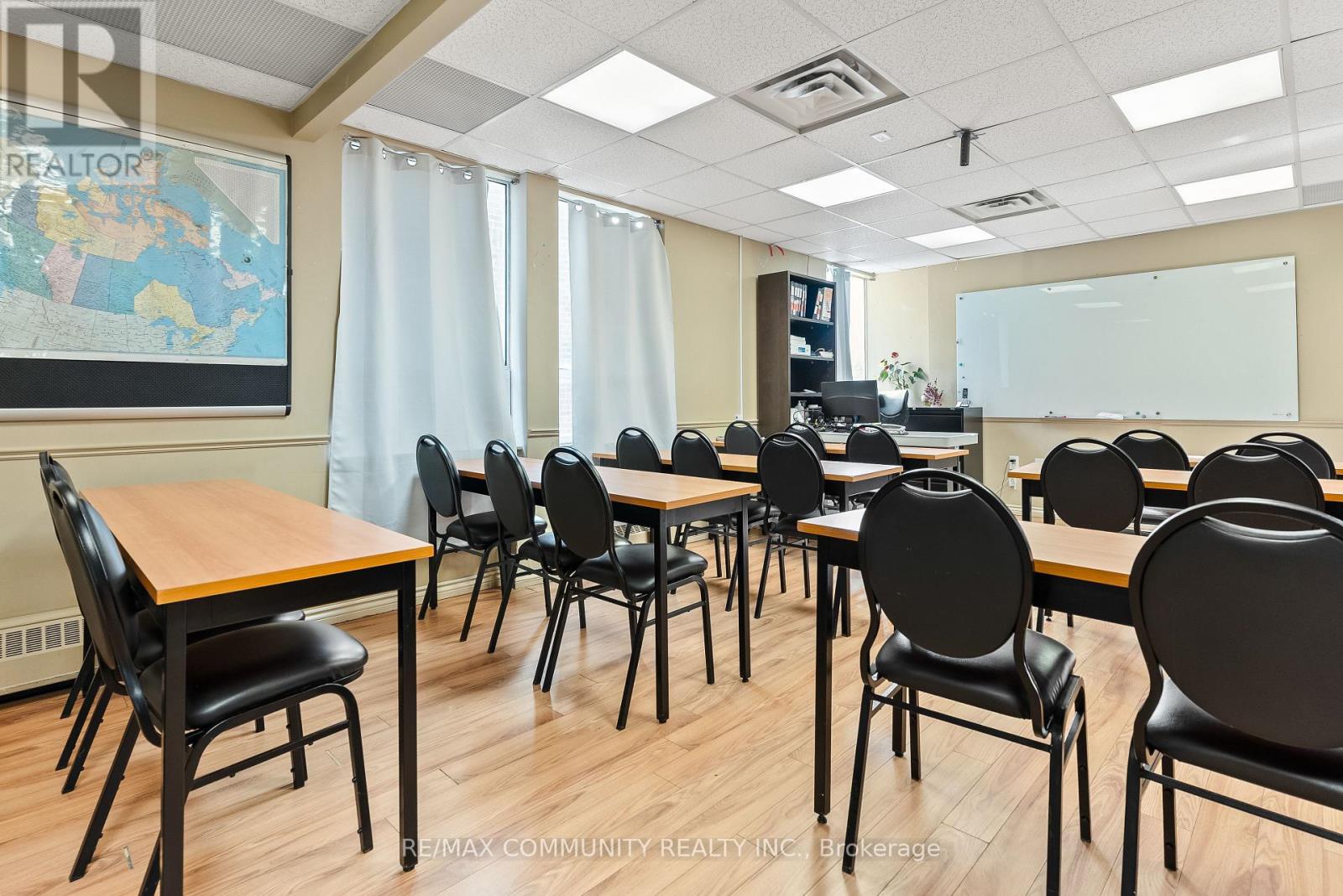 1378 Ouellette Avenue, Windsor, Ontario  N8X 1J8 - Photo 12 - X12504786