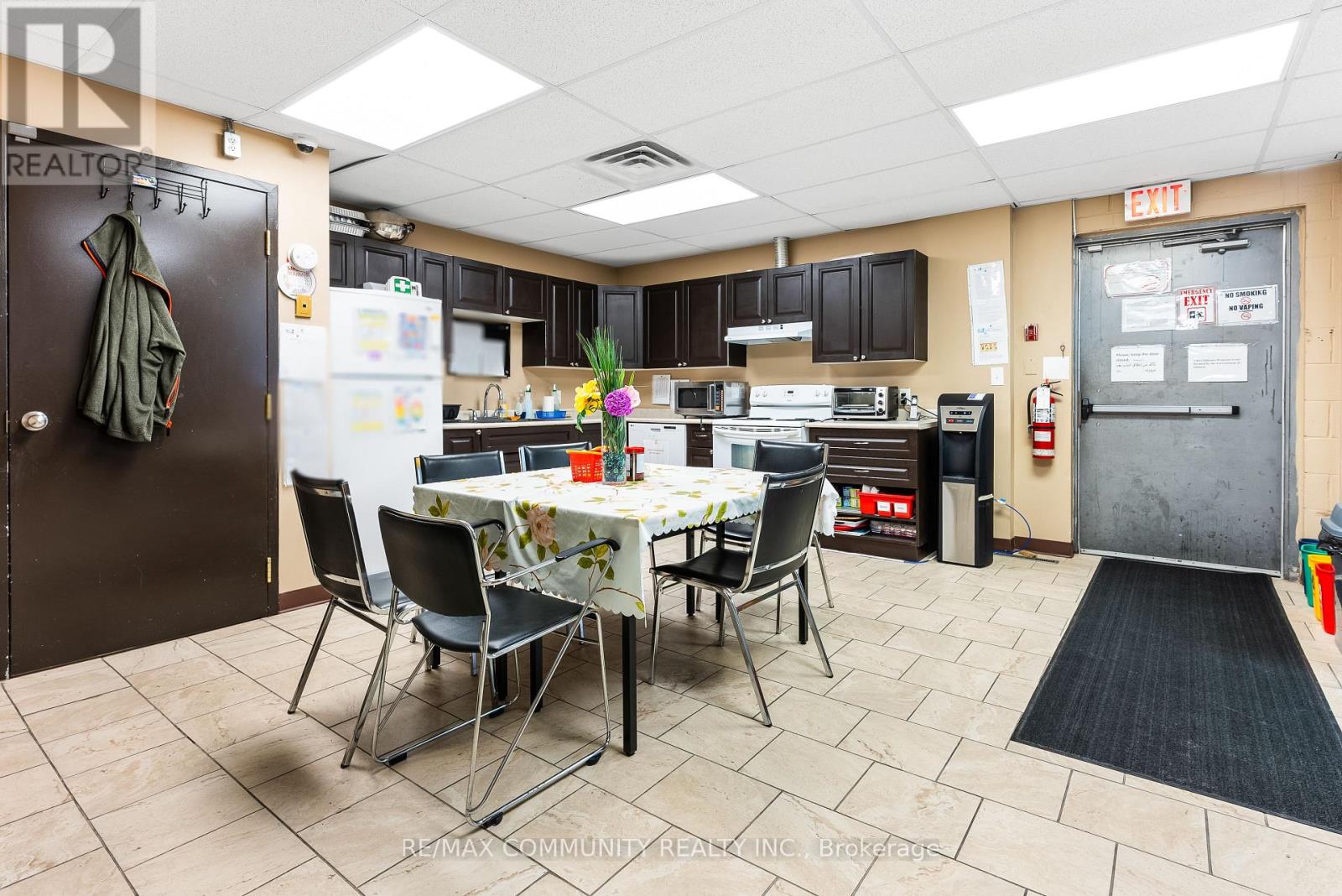 1378 Ouellette Avenue, Windsor, Ontario  N8X 1J8 - Photo 39 - X12504786